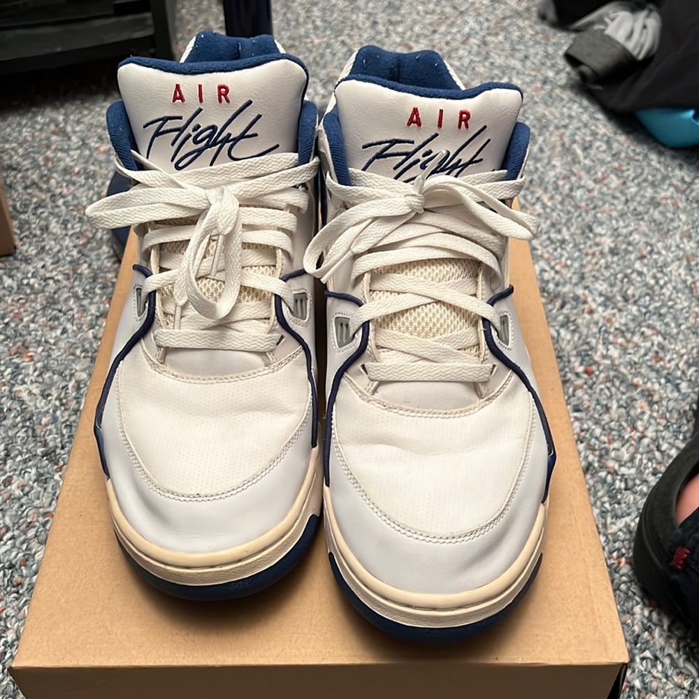 Nike air flight 89 used mens 12.5 white/blue 2011. Yellowing and creased toe box